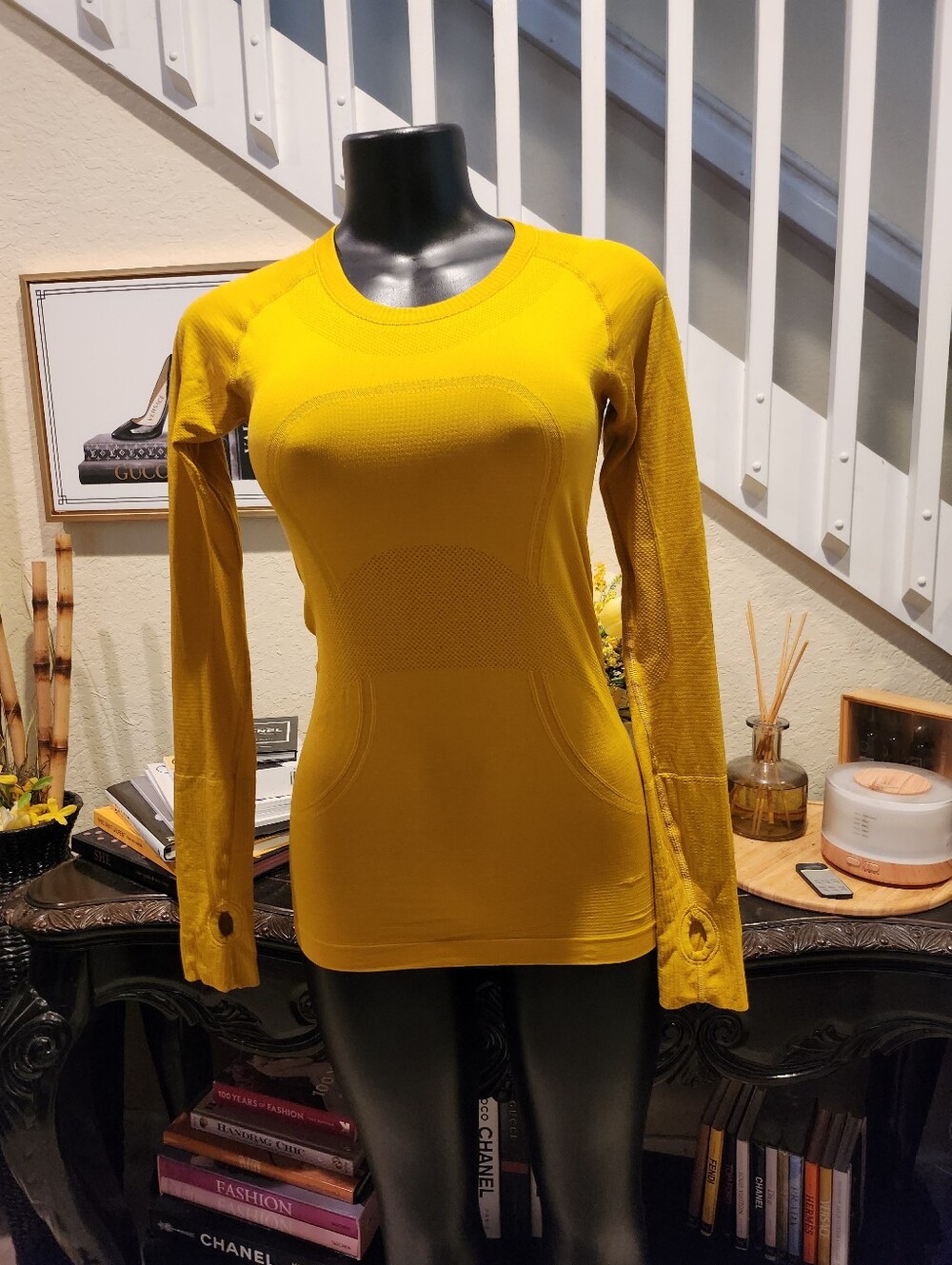 Lululemon Swiftly Tech Long Sleeve Crew size 4